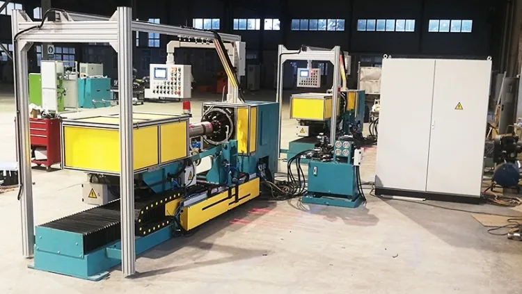 Машина для сборки пневмобаллонов